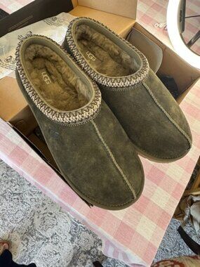 New UGG Tasman Baxter Slippers Men's Size 8 Burnt Olive BTOL Suede Shearling 117